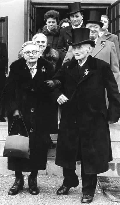 Framed Print : Grandma and grandpa marry approx