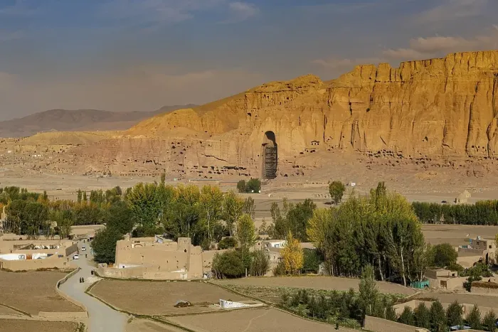 Framed Print : The great buddhas in Bamyan, Afghanistan, Asia Framed Print : The great buddhas in Bamyan, Afghanistan, Asia