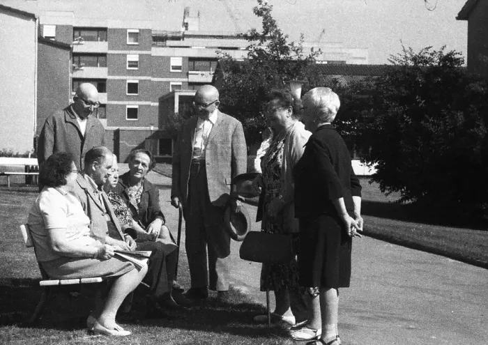 Framed Print : This group of pensioners, seen here on 18 August 1971 in Dortmund