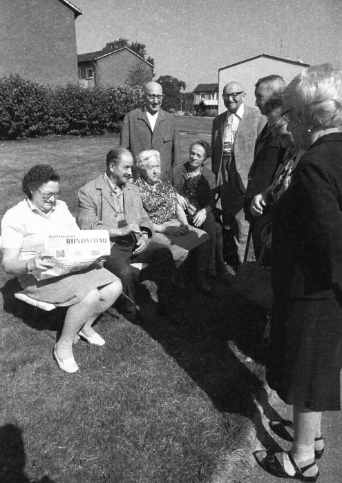 Framed Print : This group of pensioners, seen here on 18 August 1971 in Dortmund