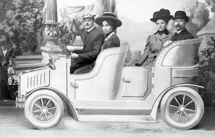 Framed Print : Group photo in a car, historical photo, circa 1910