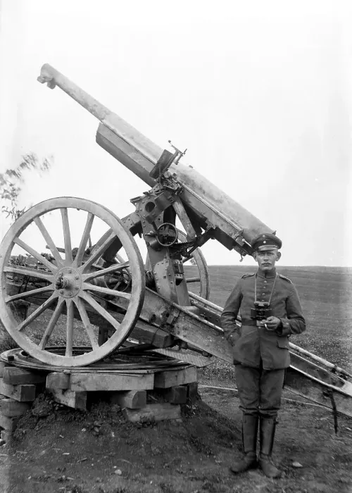 Framed Print : Gun mounted on swivel base. Scan from 10X15cm glass negative