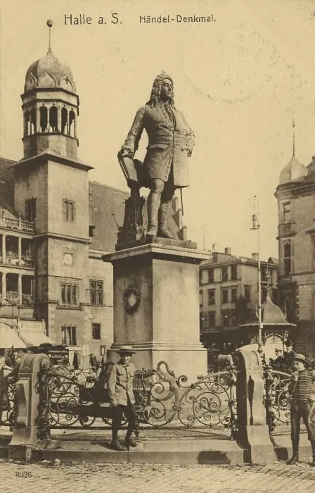 Framed Print : Haendel Monument in Halle an der Saale