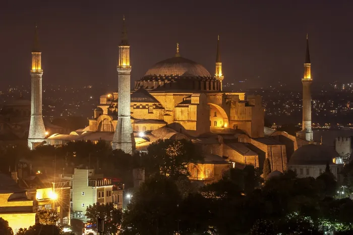 Framed Print : Hagia Sophia museum at night, Istanbul, Turkey