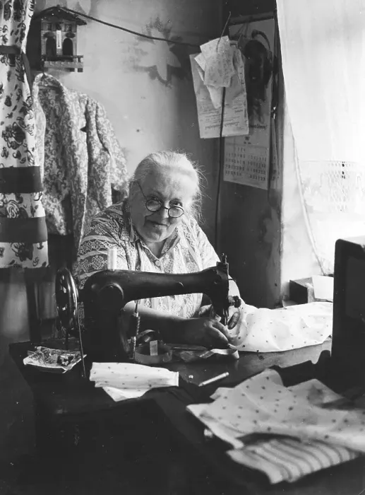 Framed Print : Handicraft, seamstress at sewing machine Framed Print : Handicraft, seamstress at sewing machine