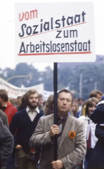 Framed Print : Hanover. DGB demonstration against unemployment and social cuts on 13
