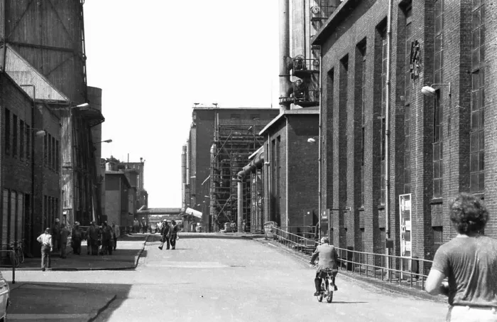 Framed Print : The Hansa colliery in Dortmund from the colliery's coking plant with a view of the colliery grounds on 14 Framed Print : The Hansa colliery in Dortmund from the colliery's coking plant with a view of the colliery grounds on 14