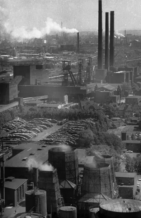 Framed Print : The Hansa colliery in Dortmund from the colliery's coking plant with a view of the colliery grounds on 14 Framed Print : The Hansa colliery in Dortmund from the colliery's coking plant with a view of the colliery grounds on 14