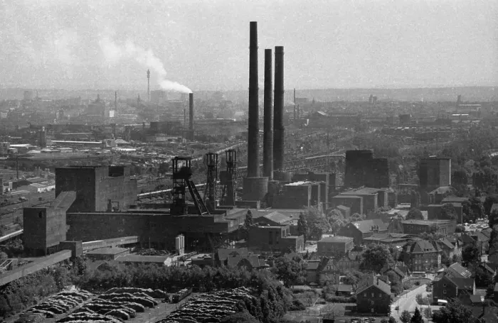 Framed Print : The Hansa colliery in Dortmund from the colliery's coking plant with a view of the colliery grounds on 14