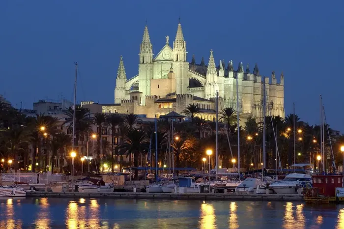 Framed Print : Harbour and cathedral at dusk, Palma de Majorca Framed Print : Harbour and cathedral at dusk, Palma de Majorca
