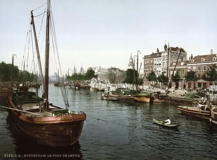 Framed Print : The harbour of Leuve, Rotterdam