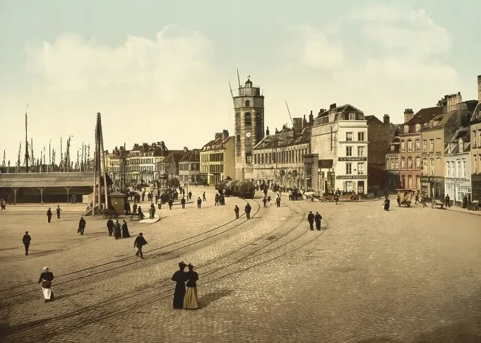 Framed Print : Harbour promenade in Dunkirk, Dunkerque