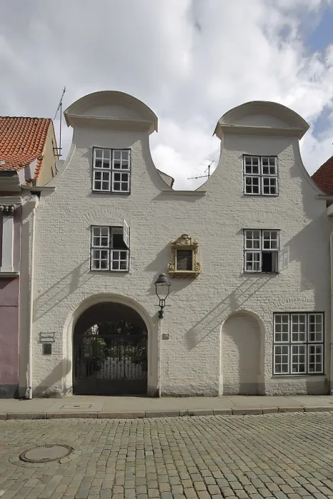 Framed Print : Haus zum Haasenhof with tail gable
