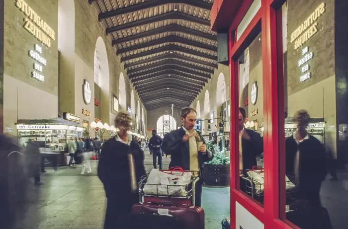 Framed Print : Head platform hall at Stuttgart main station