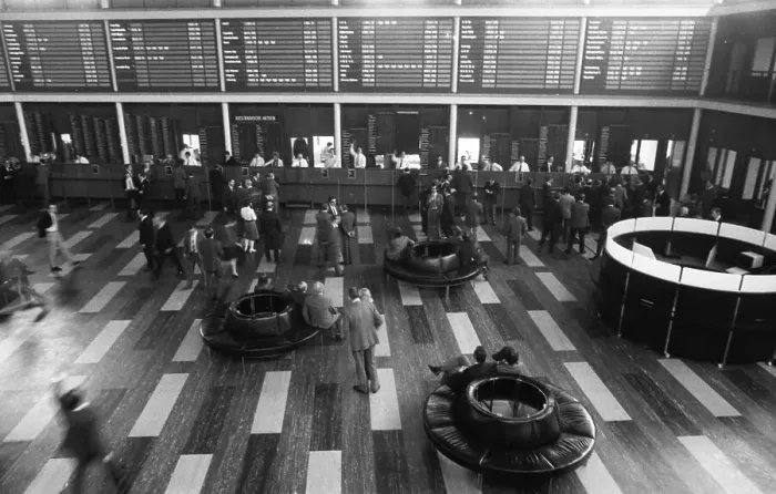 Framed Print : Hectic activity, here at the Rheinisch-Westfaelische Boerse in 1966 Framed Print : Hectic activity, here at the Rheinisch-Westfaelische Boerse in 1966