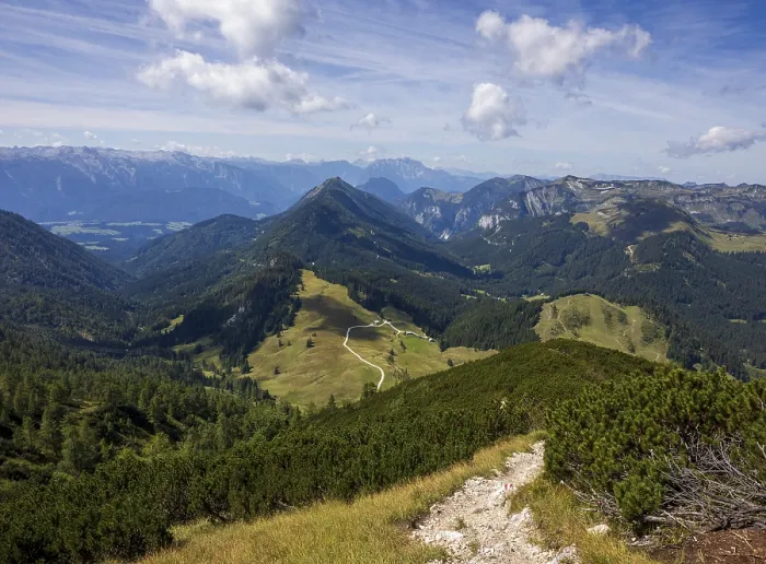 Framed Print : Hiking trail on the Braunedlkogel