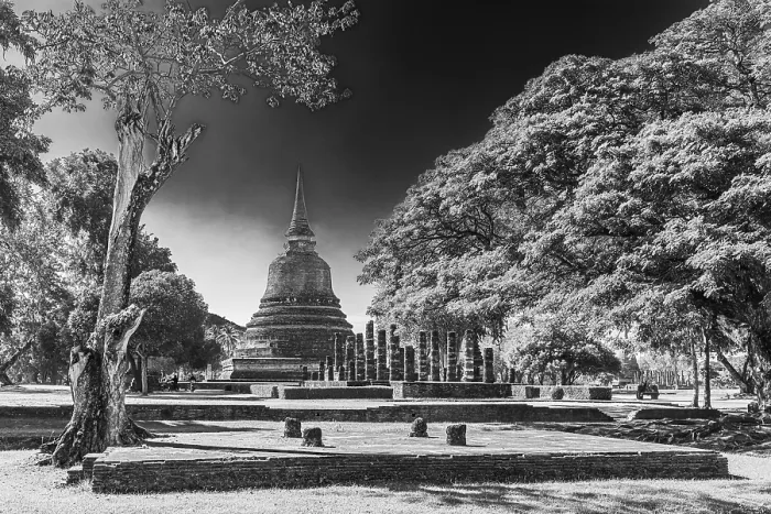 Framed Print : Historic Buddhist temple complex Wat Mahathat