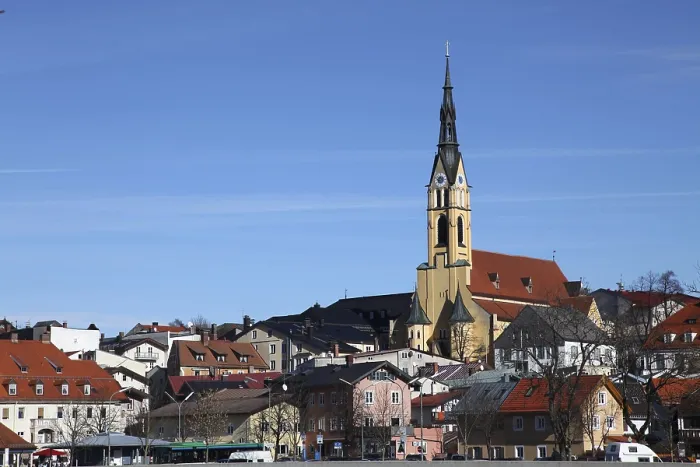 Framed Print : Historic centre with the Maria Himmelfahrt parish church