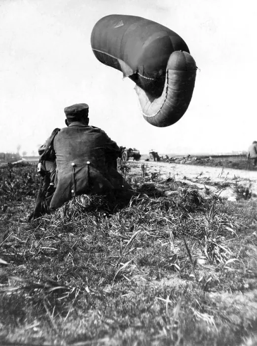 Framed Print : Historic photo, airship in the First World War