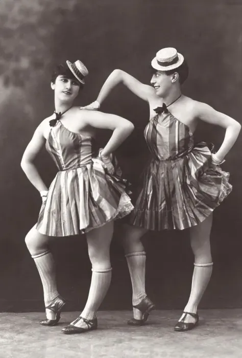 Framed Print : Historic photo, female Charleston dancers