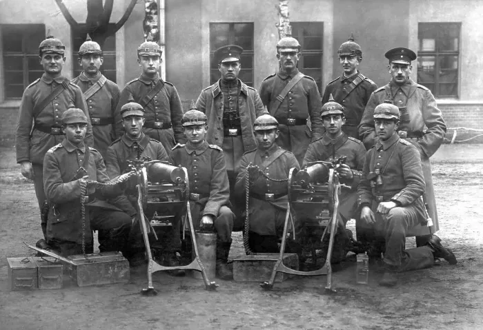 Framed Print : Historic photo, First World War, artillery Framed Print : Historic photo, First World War, artillery