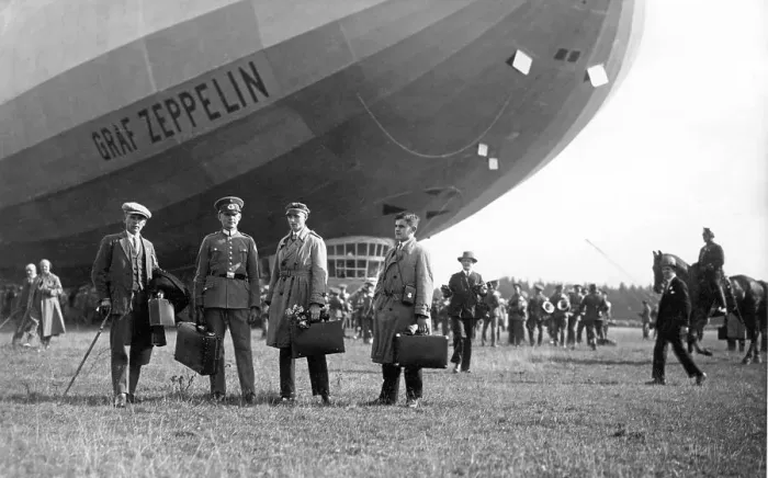 Framed Print : Historic photograph, airship, around 1920 Framed Print : Historic photograph, airship, around 1920