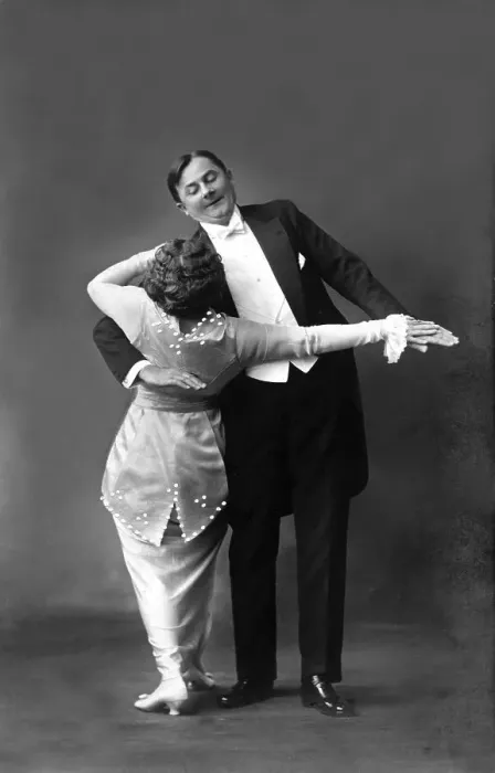 Framed Print : Historic photograph, couple dancing, around 1915 Framed Print : Historic photograph, couple dancing, around 1915