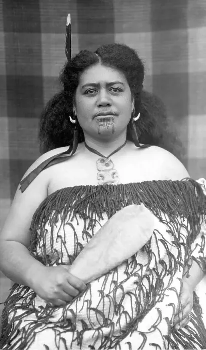 Framed Print : Historic photograph, Maori woman, around 1920