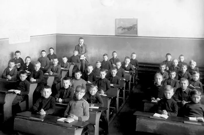 Framed Print : Historic photograph, schoolclass, all boys Framed Print : Historic photograph, schoolclass, all boys