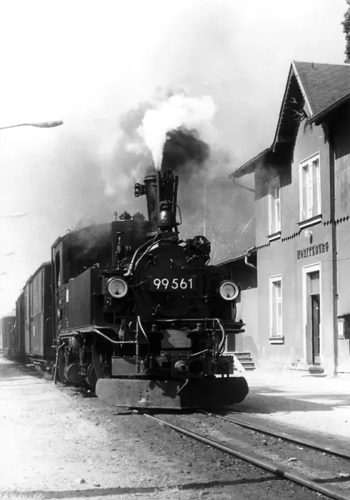 Framed Print : Historic photograph, steam engine, around 1930 Framed Print : Historic photograph, steam engine, around 1930