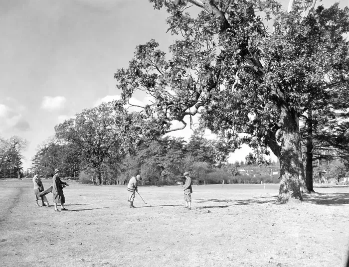 Framed Print : Historical image, playing golf, ca. 1926