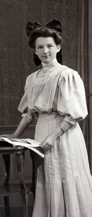 Framed Print : Historical photo, elegant girl