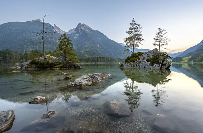 Framed Print : Hochkalter reflected in Hintersee Framed Print : Hochkalter reflected in Hintersee