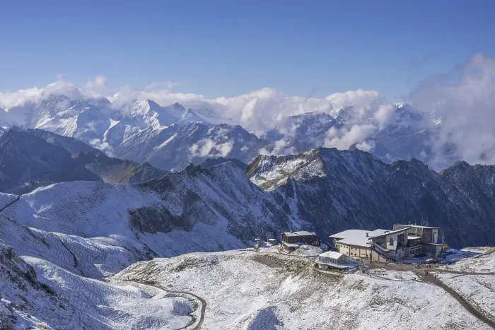 Framed Print : Hoefatsblick station on the Nebelhorn behind the Hoefats