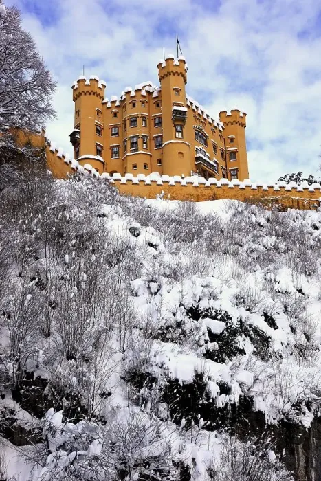 Framed Print : Hohenschwangau Castle in winter