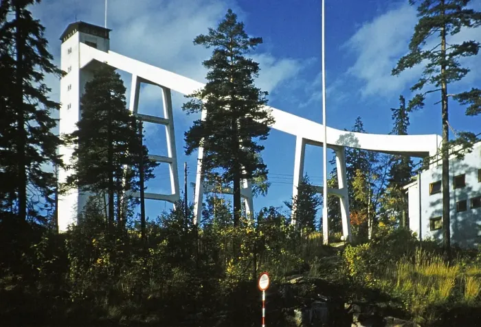 Framed Print : Holmenkollbakken-Sprungschanze, Holmenkollen, Oslo, Norwegen, 1958, gebaut fuer die Olympischen Spiele 1952