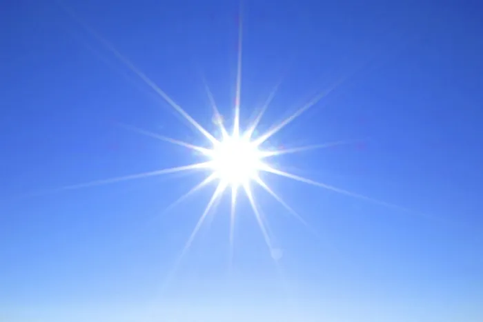 Framed Print : Hot midday sun, blue sky, heat record