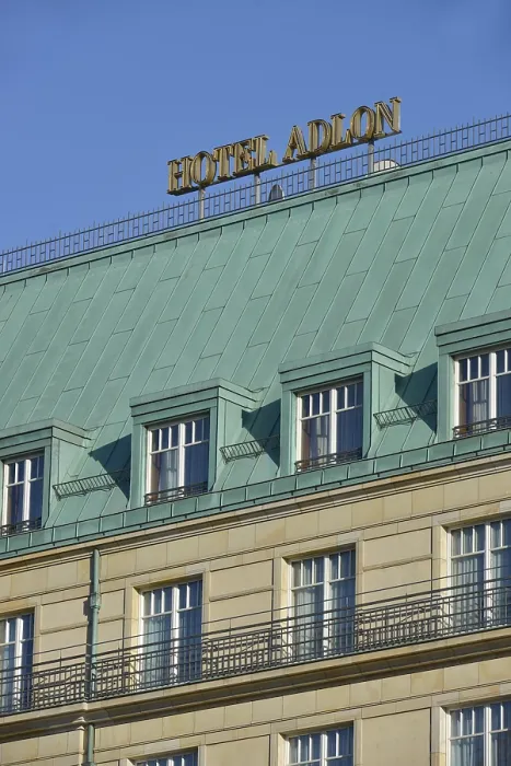Framed Print : Hotel Adlon, Pariser Platz, Mitte, Berlin, Germany