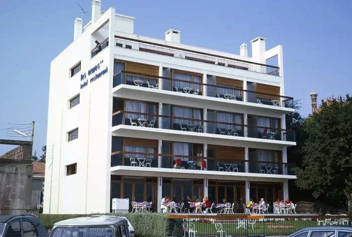 Framed Print : Hotel Les Ormes, Arcachon, Gironde, France 1973
