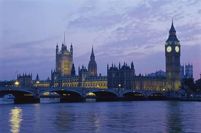 Framed Print : House of Parliament from South Bank at dusk