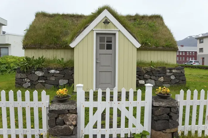 Framed Print : House, Saluhusid, Siglufjordur, Iceland, Europe Framed Print : House, Saluhusid, Siglufjordur, Iceland, Europe