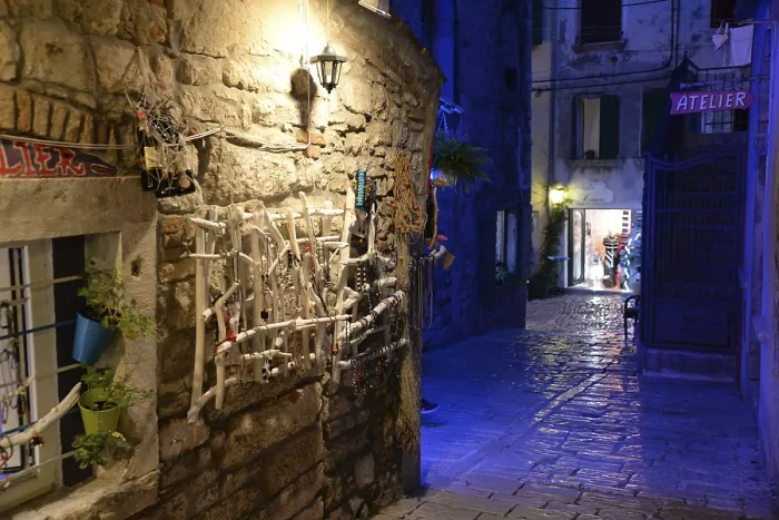 Framed Print : Houses, Rovinj, Istria, Croatia