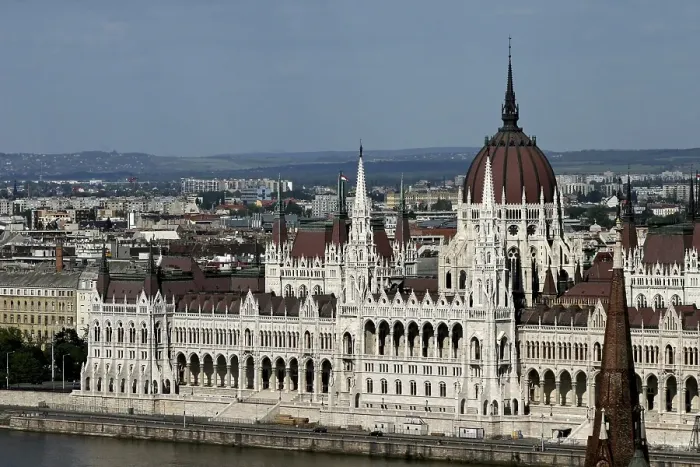 Framed Print : Hungarian Parliament Building, Budapest