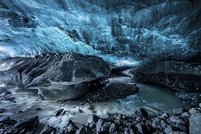 Framed Print : Ice cave in Vatnajoekull glacier Framed Print : Ice cave in Vatnajoekull glacier