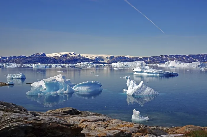 Framed Print : Icebergs reflected in a fjord, silence