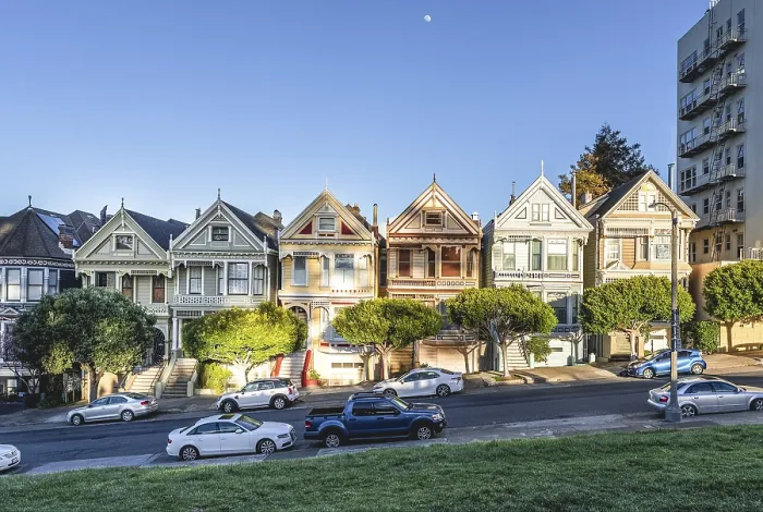 Framed Print : Iconic San Francisco landmark featuring the Painted Ladies at Alamo Square