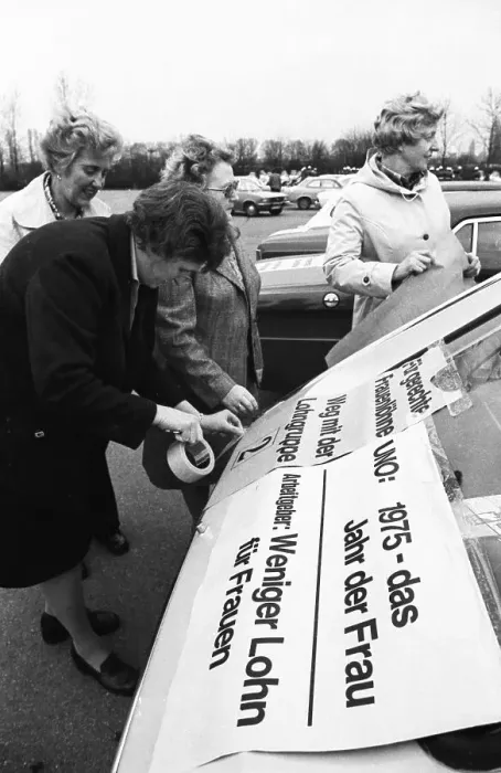 Framed Print : The IG Metall union used a motorcade to promote its demands for higher wages