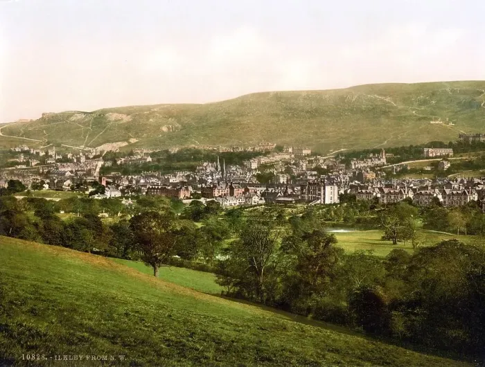 Framed Print : Ilkley, a spa town on the River Wharfe in West Yorkshire in northern England