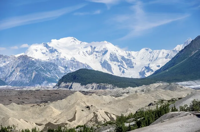 Framed Print : Impressive mountain scenery, icy mountain peak Mount Blackburn and Kennicott Glacier Framed Print : Impressive mountain scenery, icy mountain peak Mount Blackburn and Kennicott Glacier