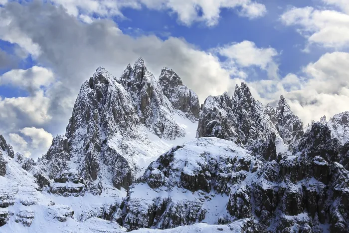 Framed Print : The impressive, snowy peaks of the Three Peaks under a blue sky in the Dolomites Framed Print : The impressive, snowy peaks of the Three Peaks under a blue sky in the Dolomites